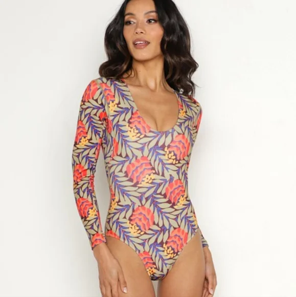 Seea Harper Surf Suit - Picture 1 of 6